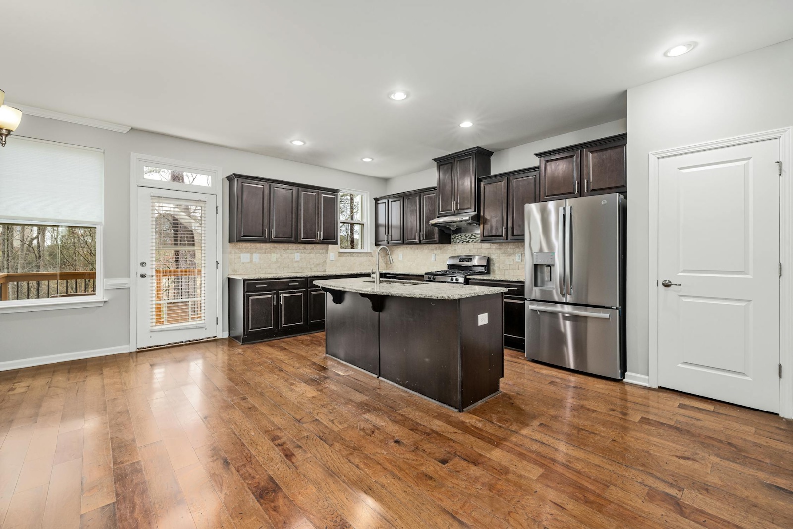 Combining Tradition and Modernity: The Essence of German Kitchen Design